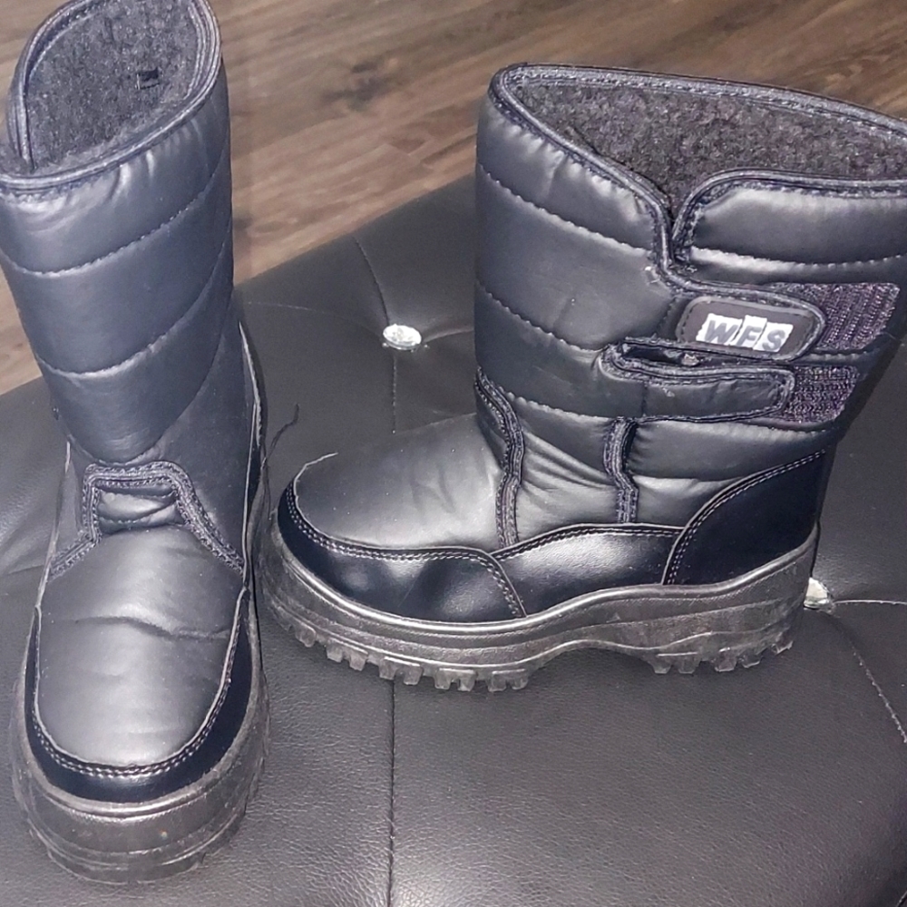 Pair of Snow boots